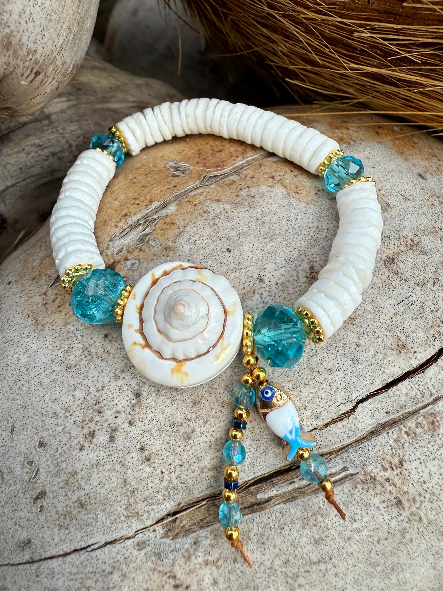 Island White Heishi Shell Crystal Bracelet