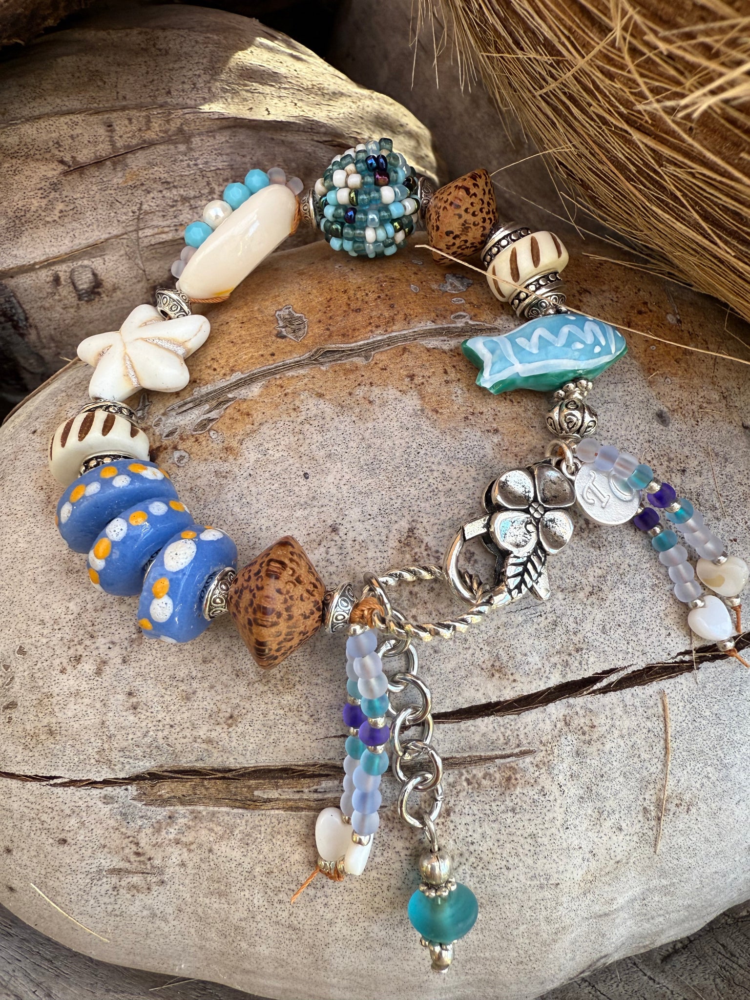 Island Ocean Cowrie Charm Shell Bracelet