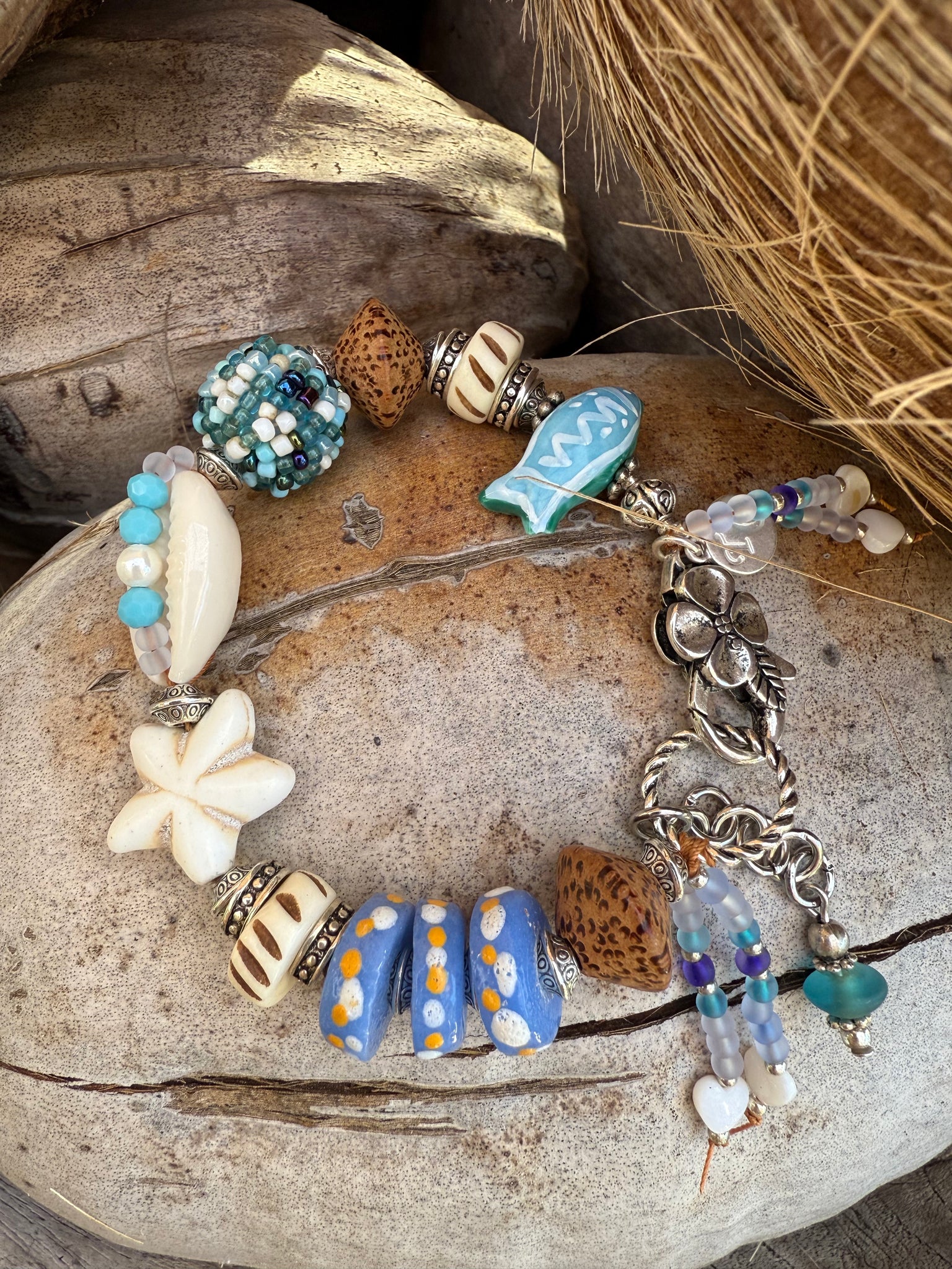 Island Ocean Cowrie Charm Shell Bracelet