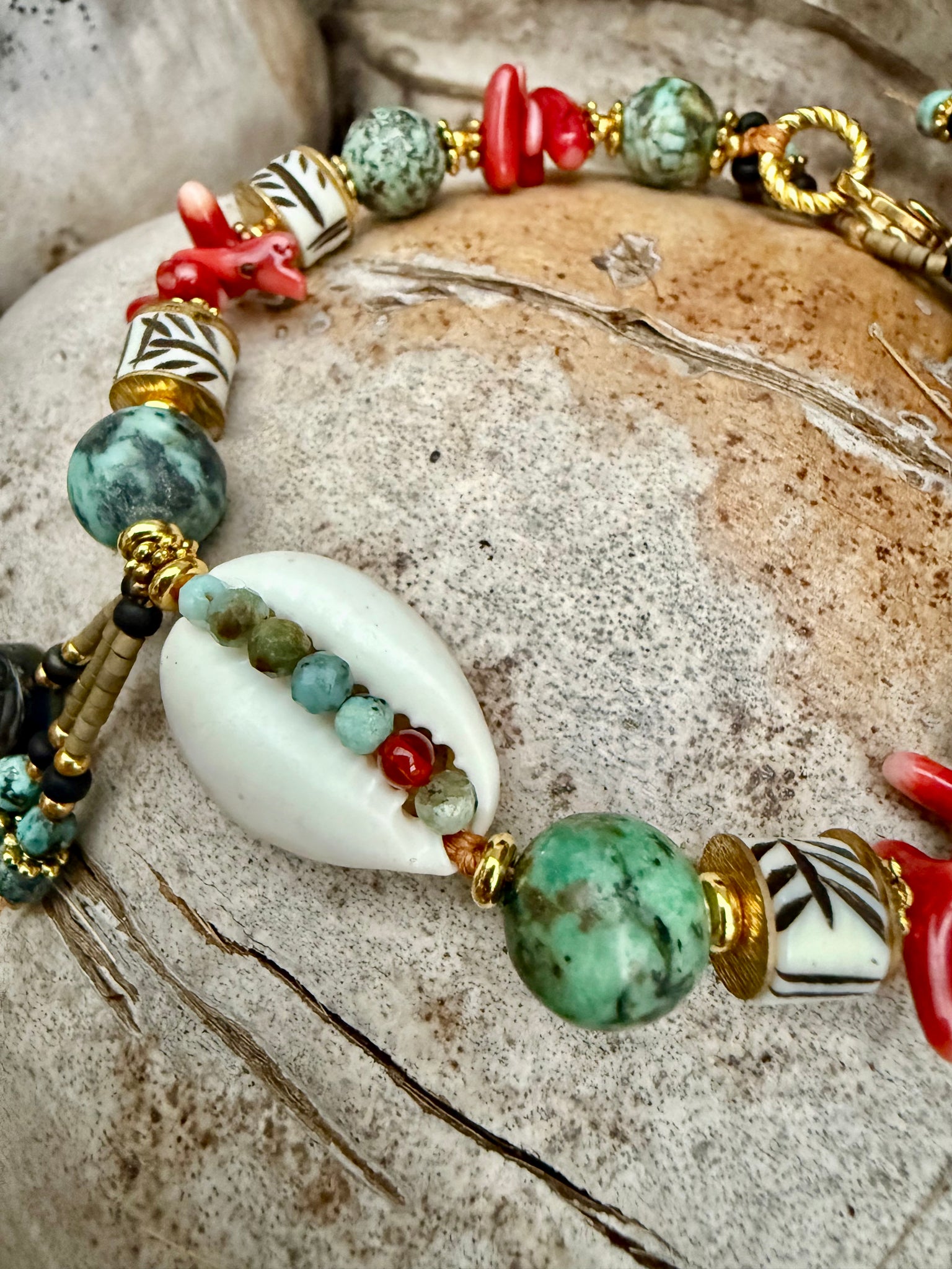 Hawaii Island Cowrie Shell Bracelet