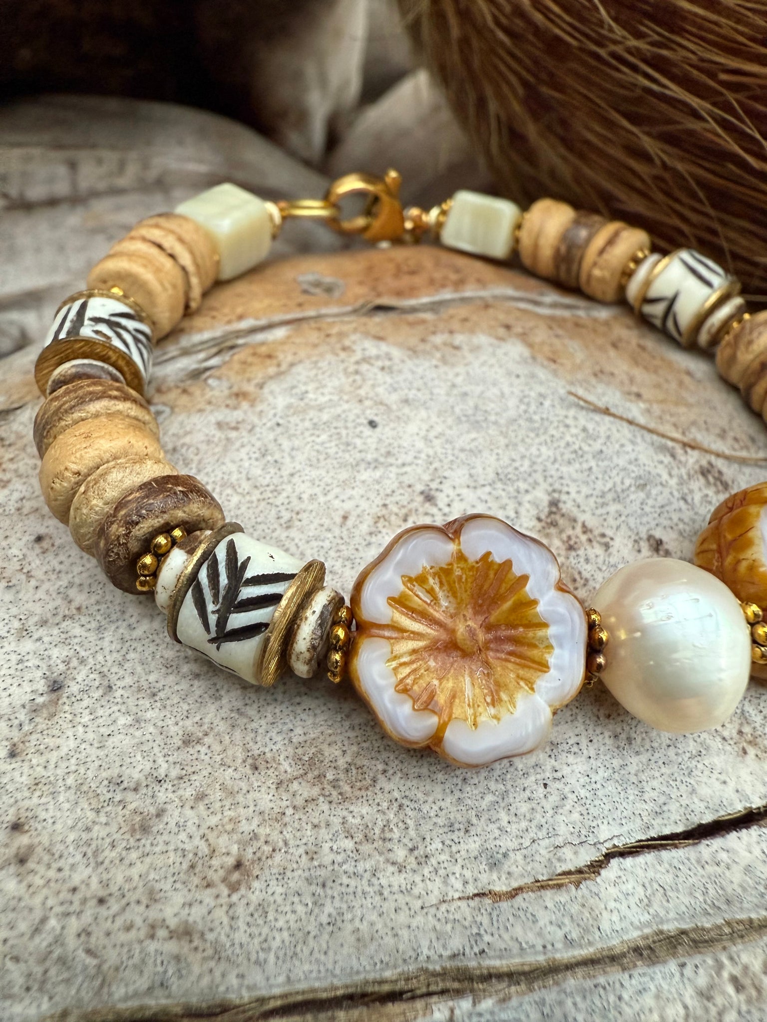 Hawaii Flower Pearl Bracelet