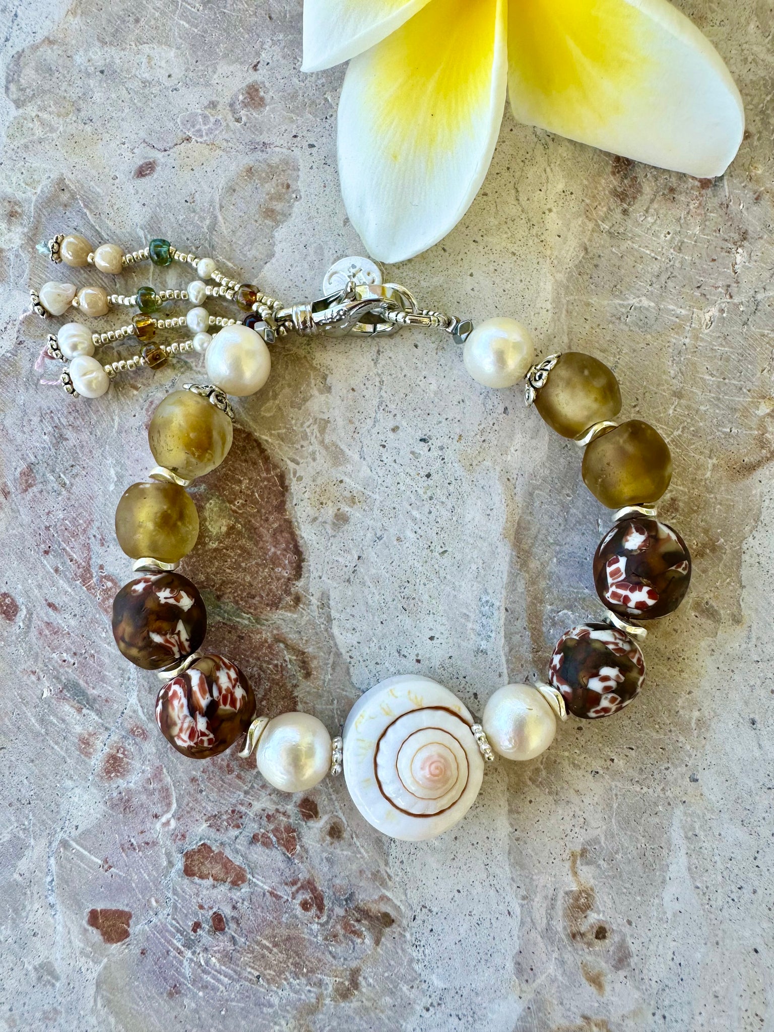 Sunset Shell Beaded Pearl Glass Bracelet