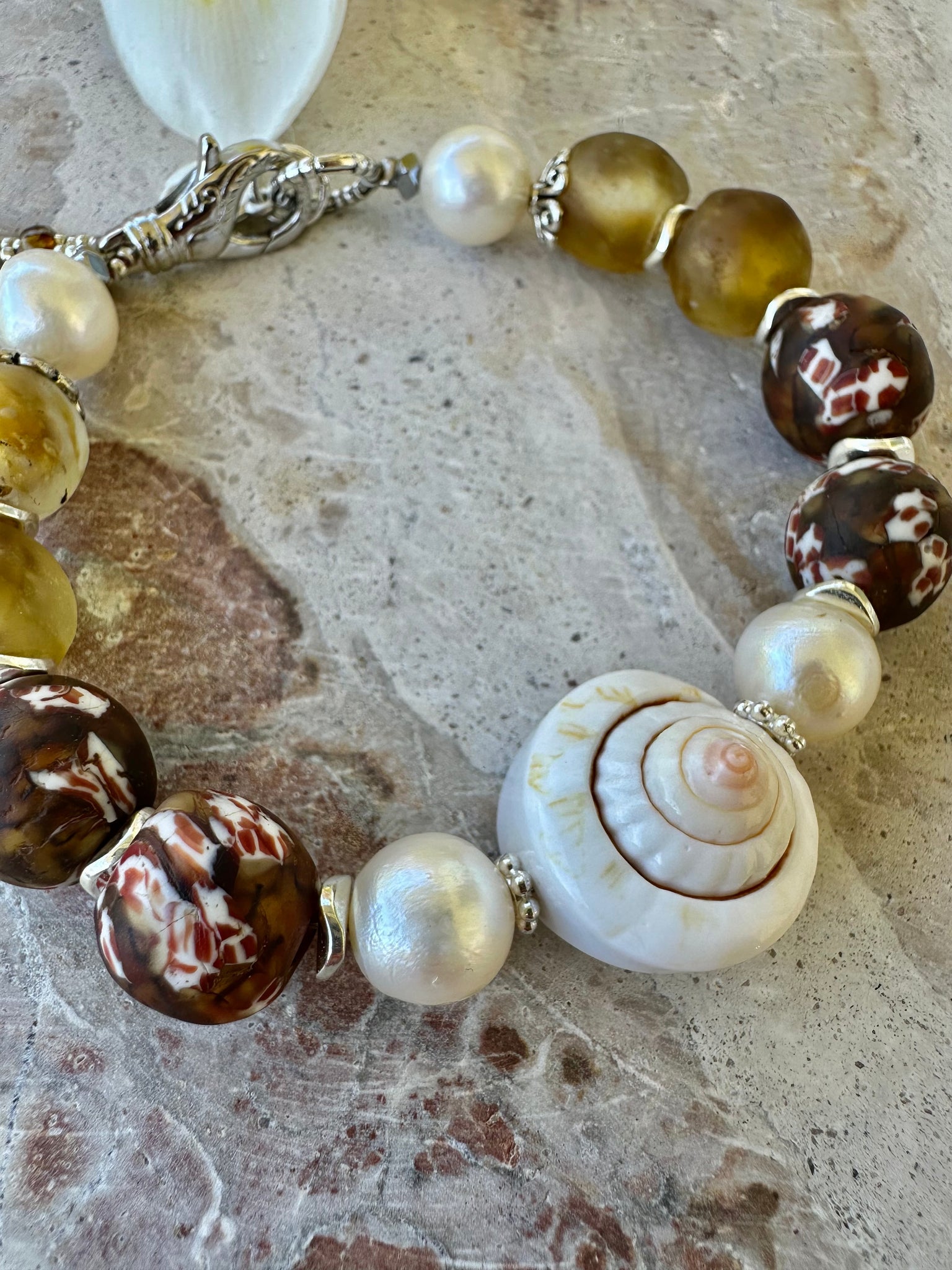 Sunset Shell Beaded Pearl Glass Bracelet