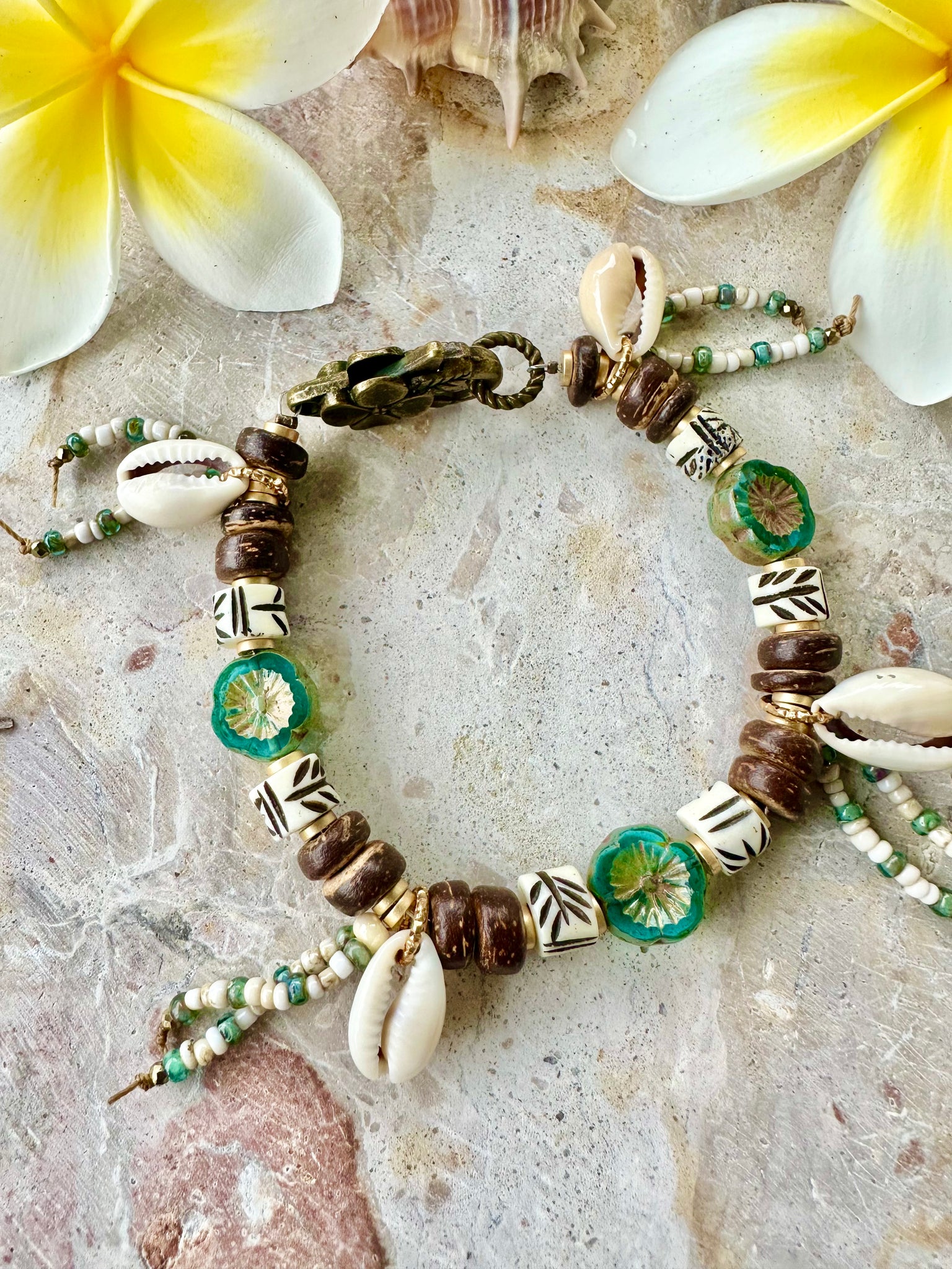 Hawaii Cowrie Shell Bracelet