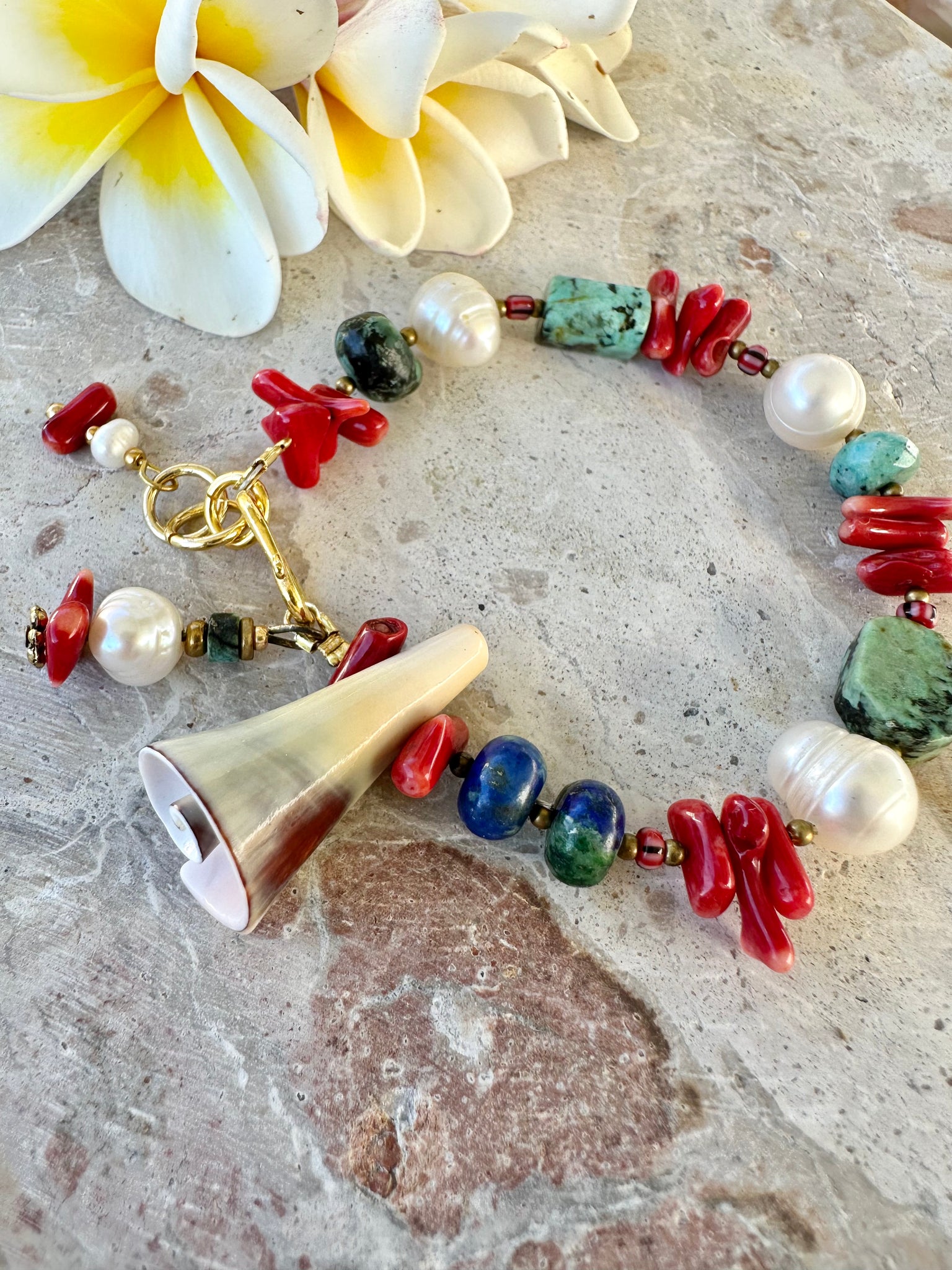 Turquoise Shell Beaded Bracelet