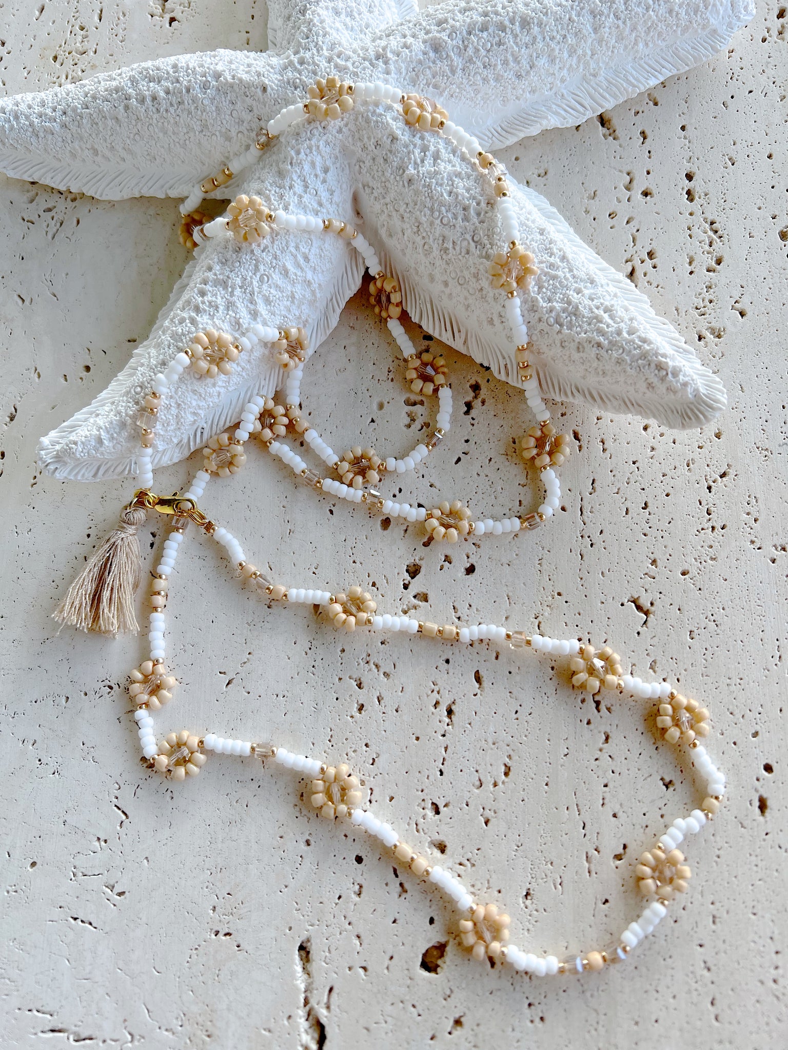 Daisy Seed Bead Chain Necklace