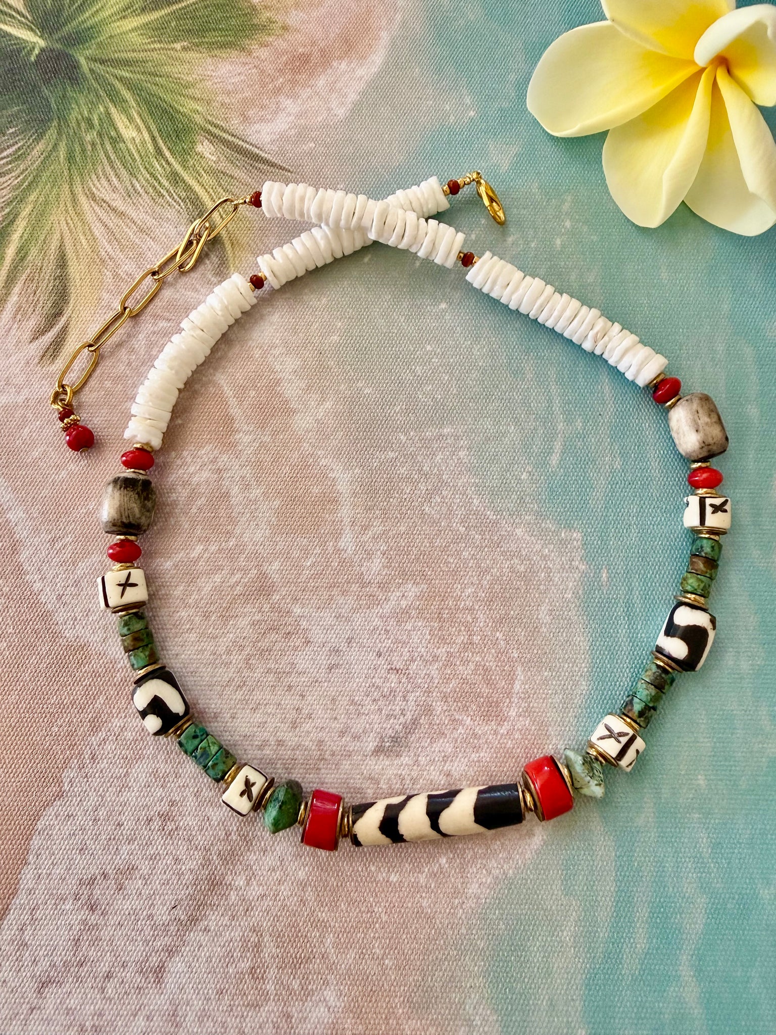 Island Tribe Shell Necklace