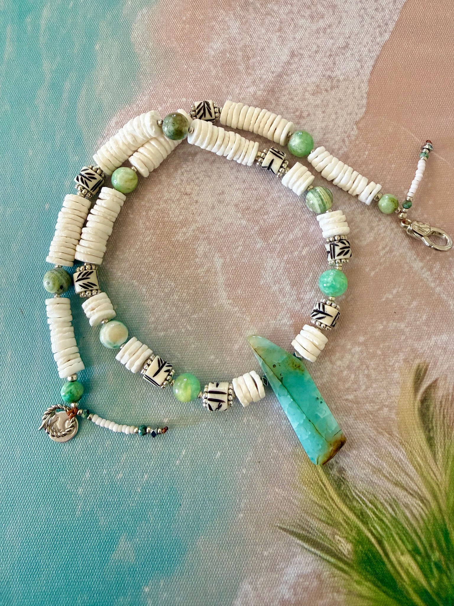 Green Agate Stone White Shell  Necklace