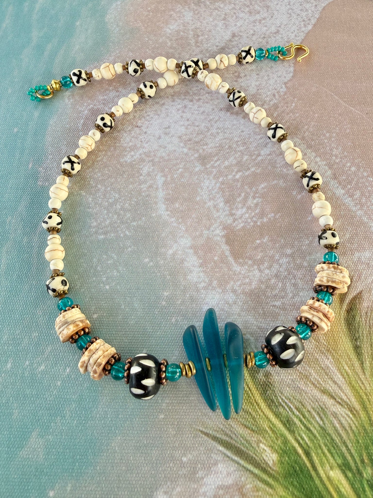 Island Soul Blue Sea Glass Choker - Necklace