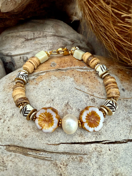 Hawaii Flower Pearl Bracelet