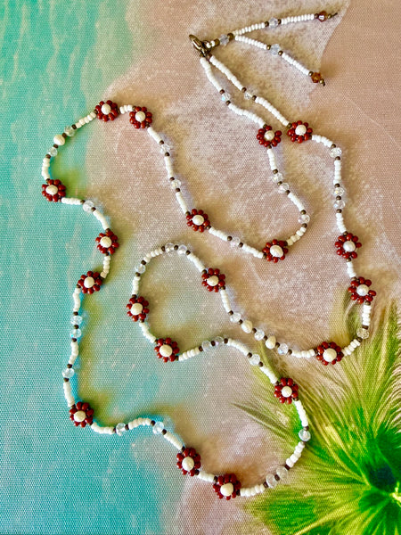 Daisy Flower Beach Seed Bead Necklace