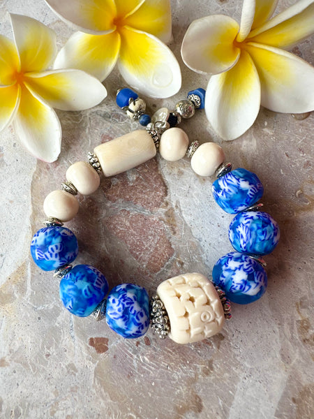 Coastal Blue Glass Bracelet