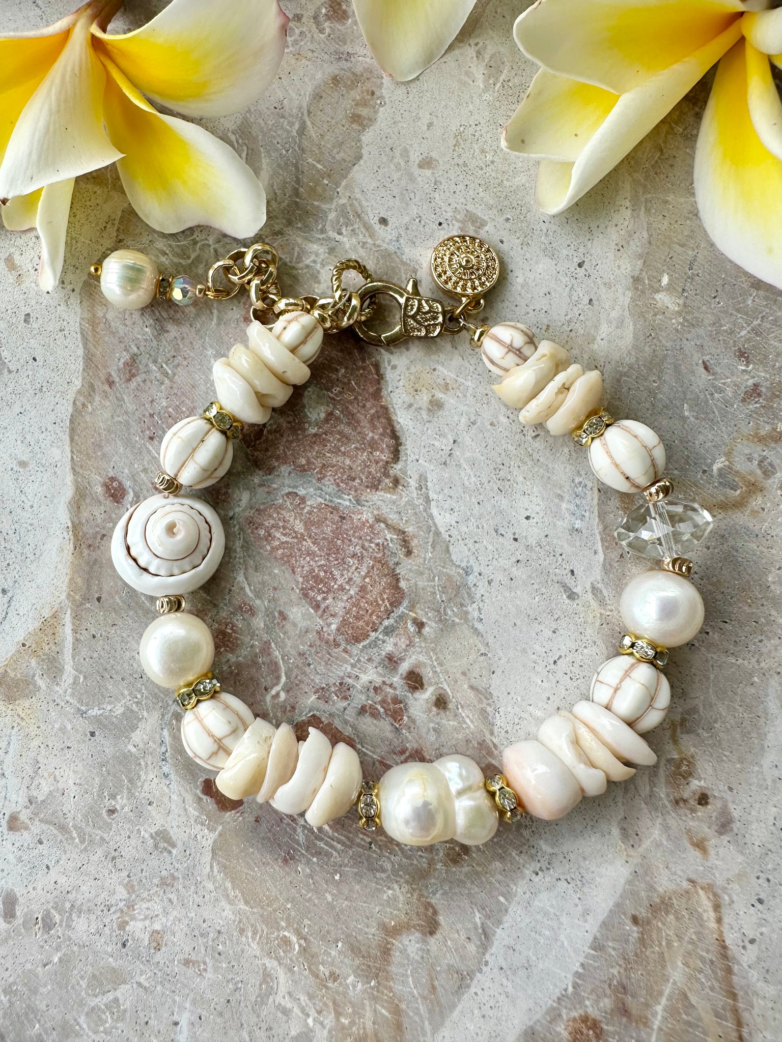 Beaded Shell Pearl Bracelet