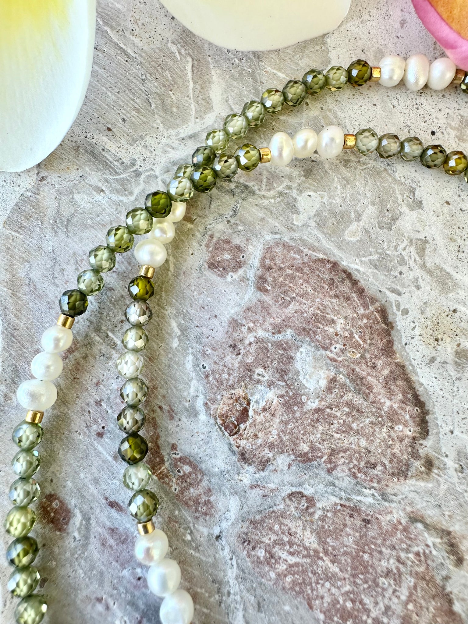 Boho Green Stone Pearl Beaded Necklace