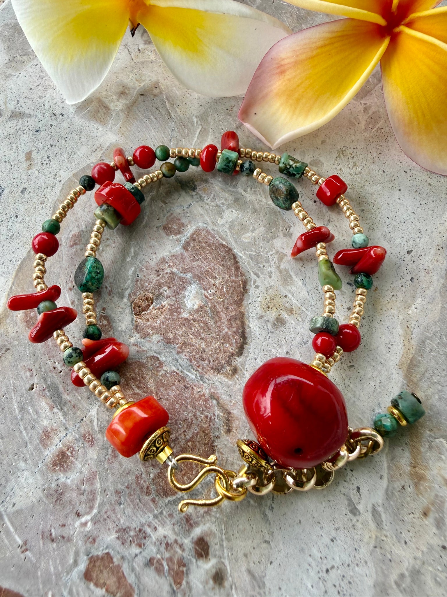 Red Shell Turquoise Seed Bead Bracelet