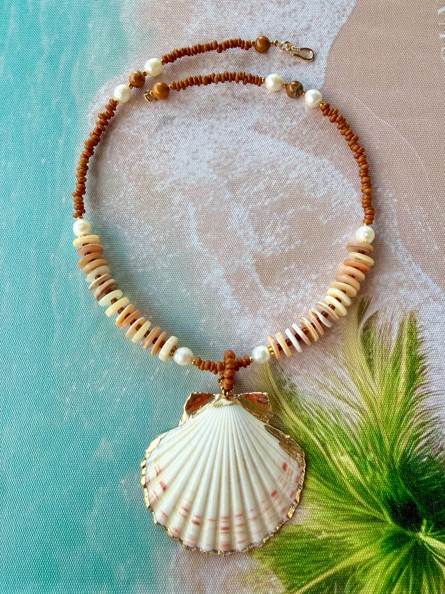 Island Shell Beach Necklace