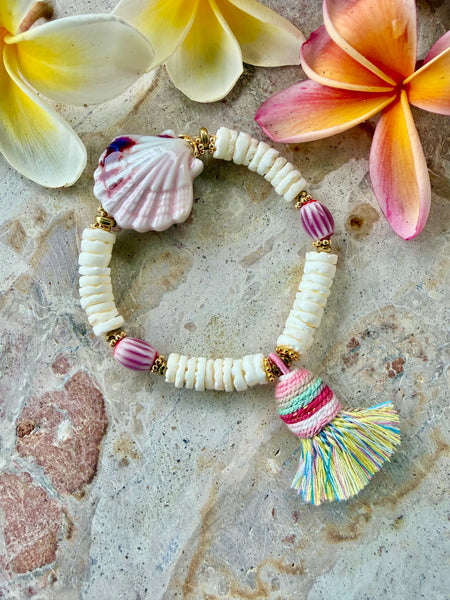 Island Charm Shell Bracelet