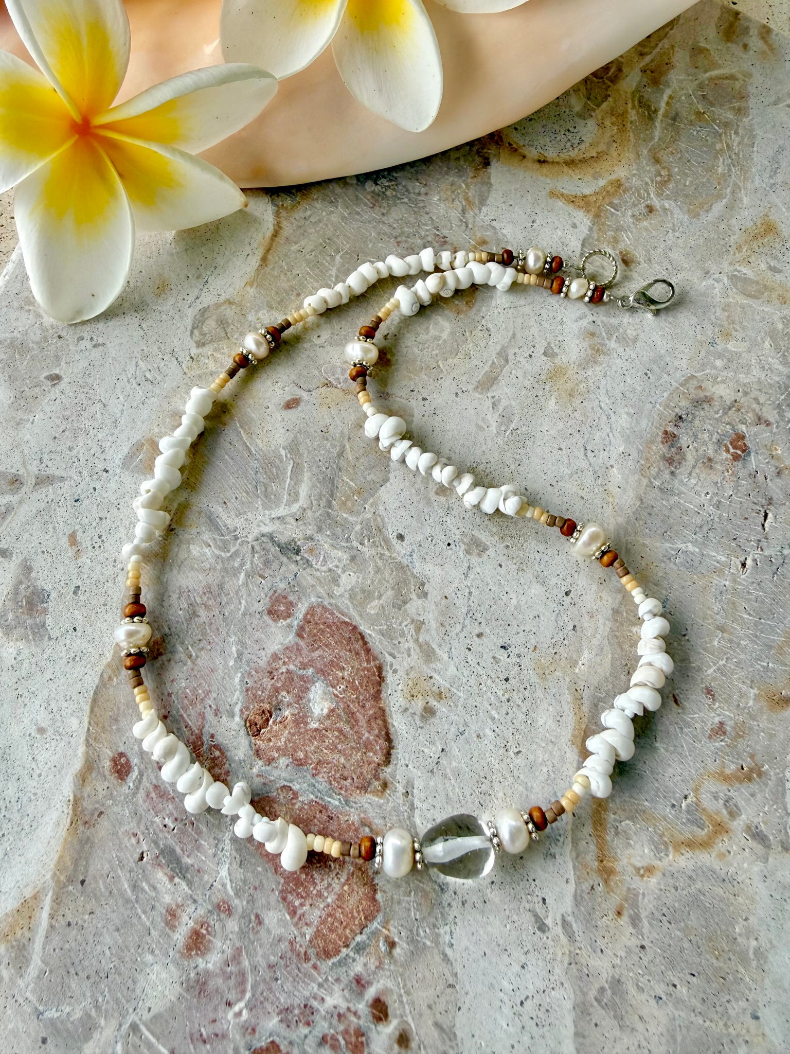 White Shell Beaded Crystal Necklace