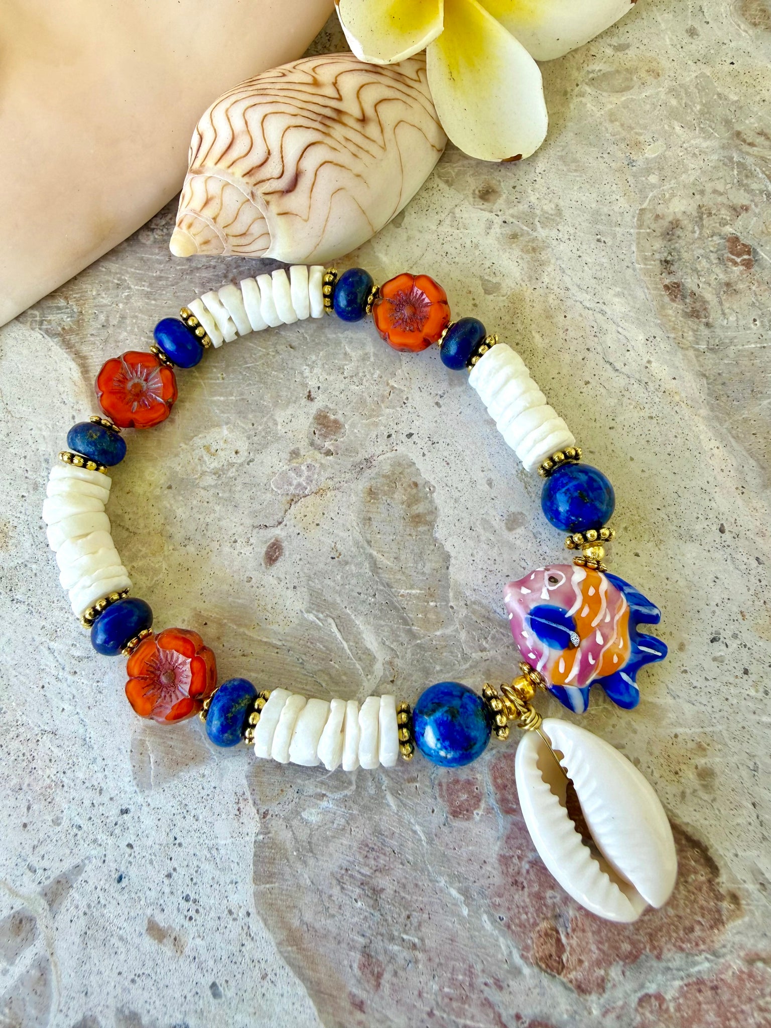Island Fish Cowrie Bracelet