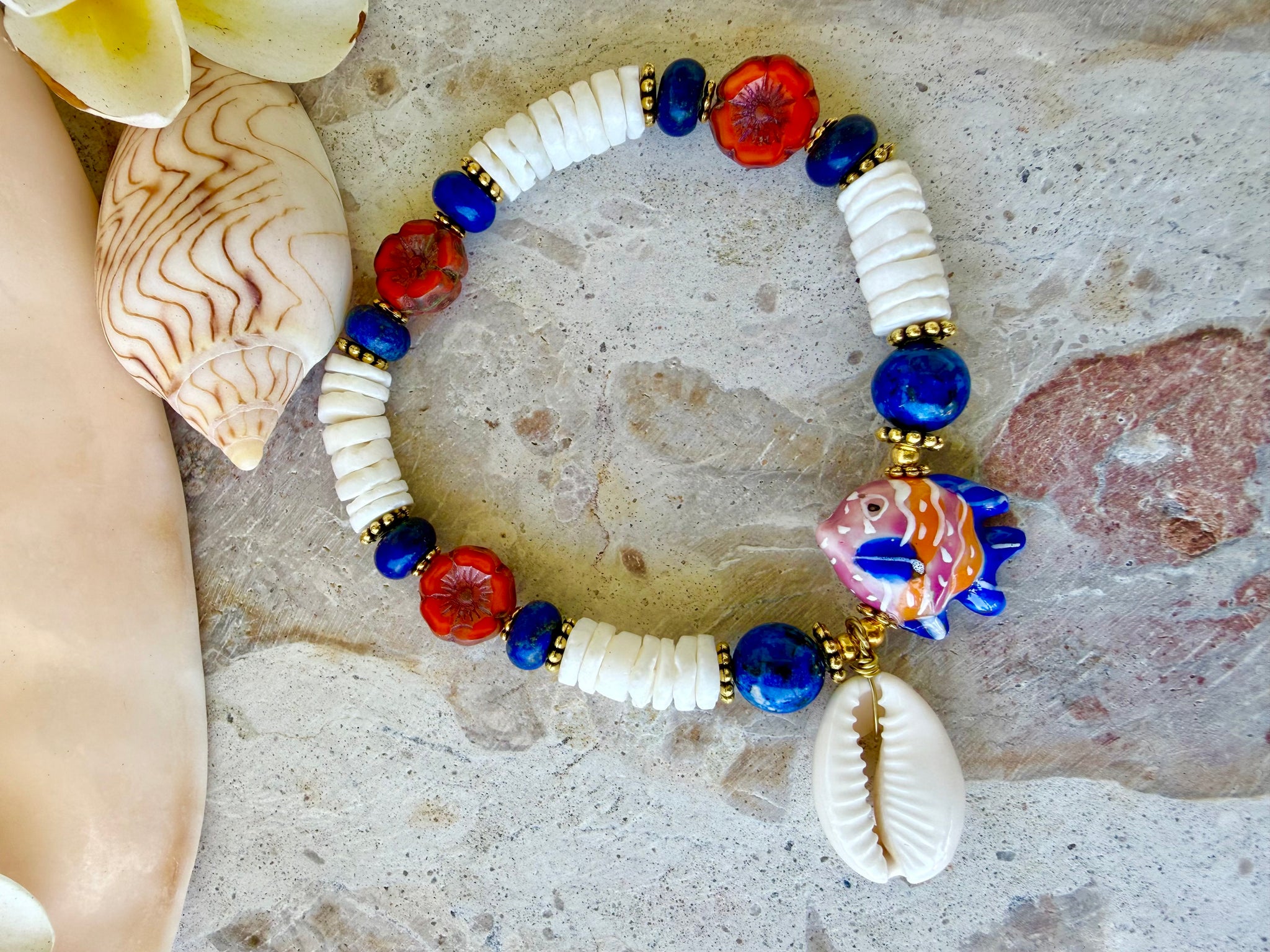 Island Fish Cowrie Bracelet