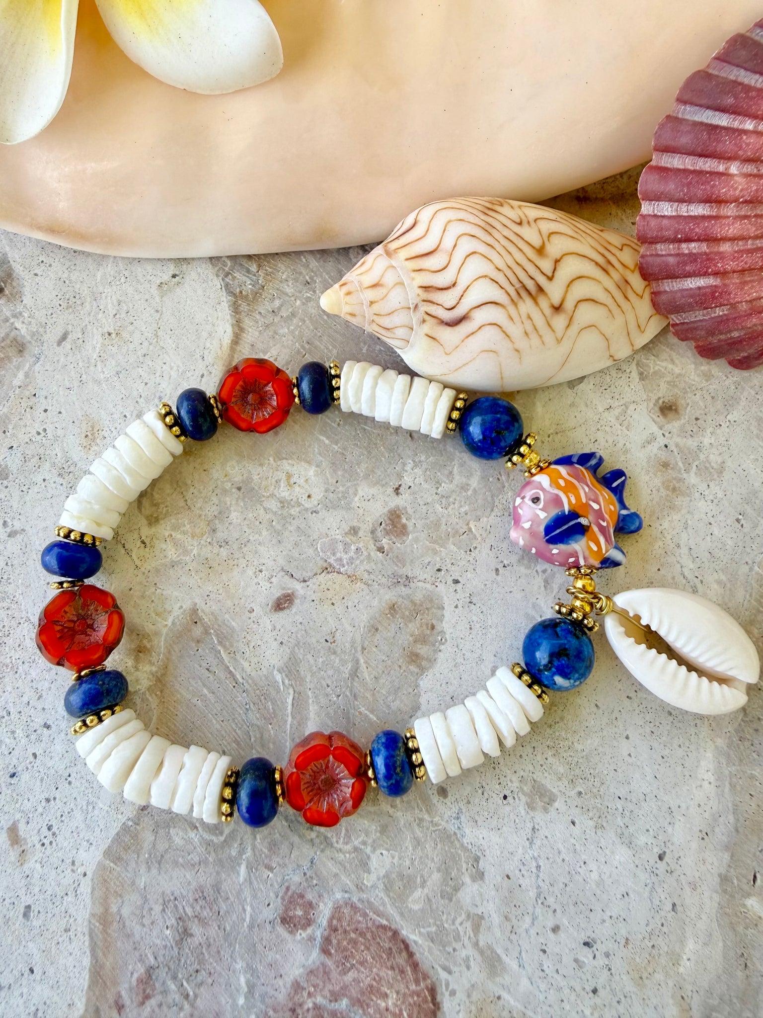 Island Fish Cowrie Bracelet
