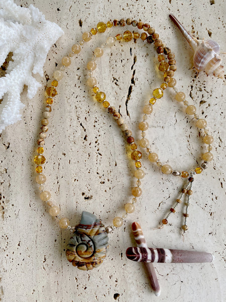 Citrine Stone Shell Necklace